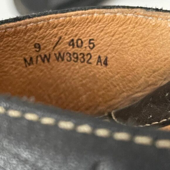 BORN Black Slide Buckle Sandals, Size 9/40.5 - Picture 5 of 5